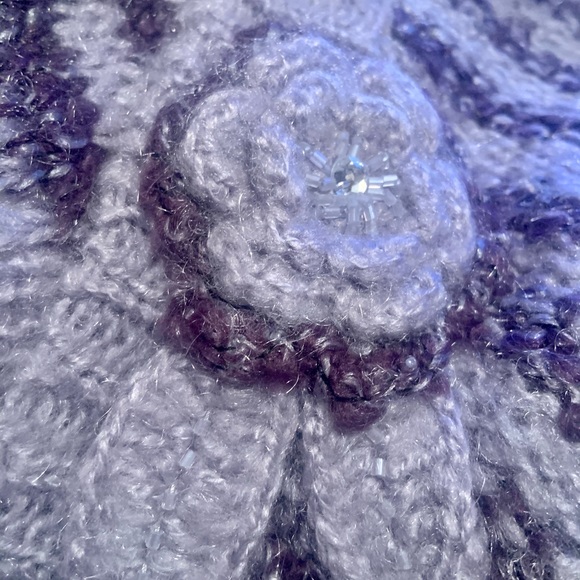 BCBG MAX AZRIA Light/Dark Purple V-Neck Long Sleeve Sweater Size Small - Picture 4 of 5